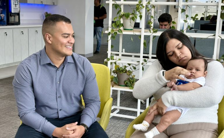Licencia parental: padre presente desde el primer día