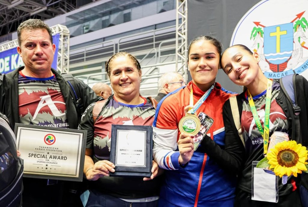 Karateca tica Amanda Moreno se proclama campeona de América