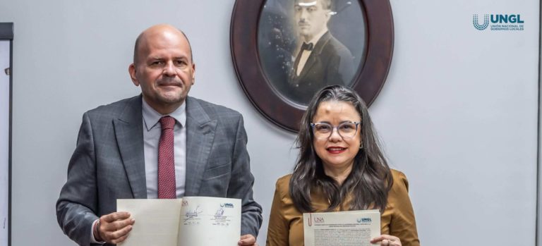 Municipalidades podrán desarrollar proyectos con apoyo de la UNA tras firma de convenio