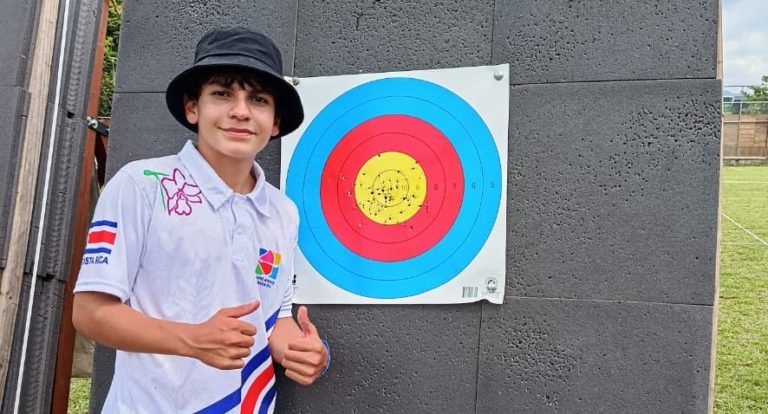 Yhorman Morales gana bronce histórico para el tiro con arco costarricense