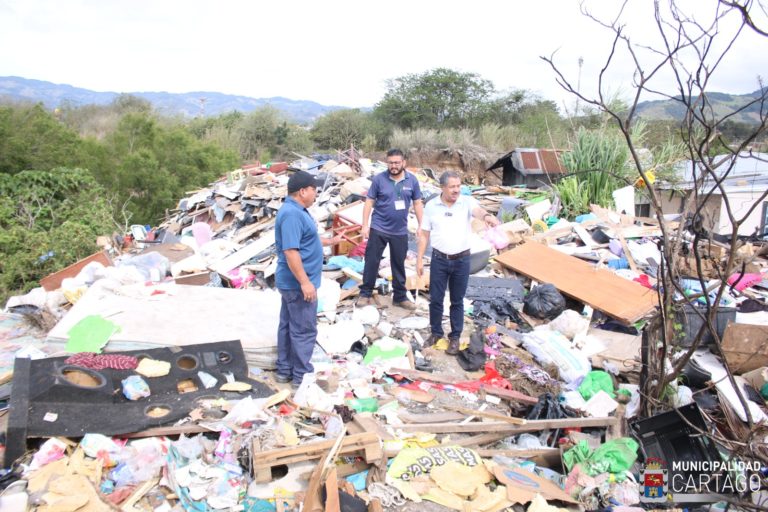 Municipalidad de Cartago retiró 107 toneladas de basura de botaderos clandestinos en un año