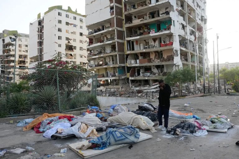 Muertos por terremotos en Venezuela suben a 1430