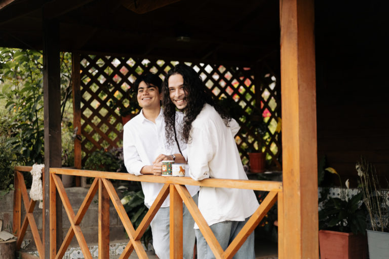 Marti y Esteban encuentran su "Paraíso" en el reggae dub con aroma tropical