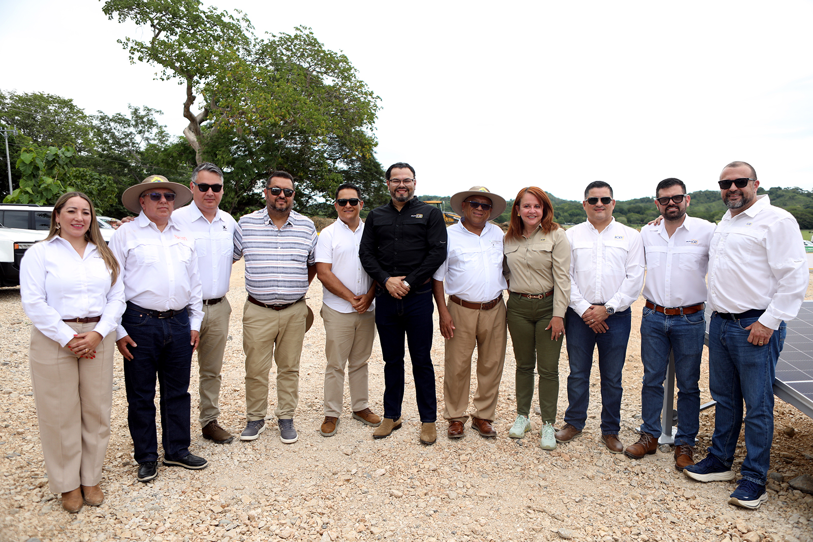 Imagen principal del artículo: ICE y CoopeGuanacaste inician obras constructivas de parque solar