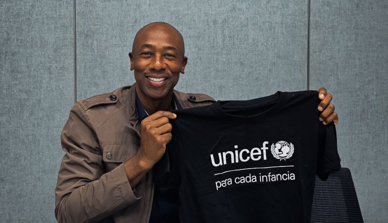 UNICEF lanza campaña contra la violencia infantil con apoyo de Paulo César Wanchope