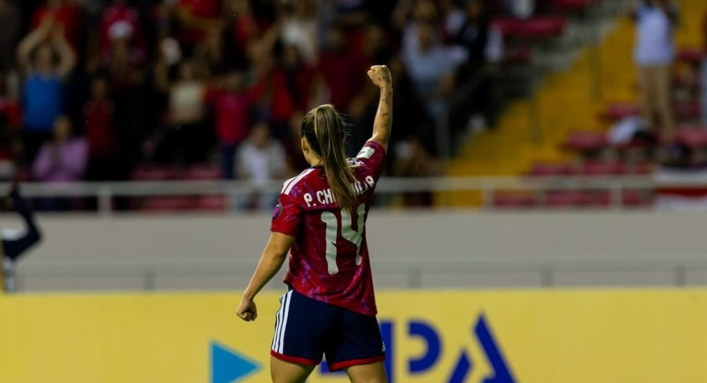 Oficial: futbolista tica Priscila Chinchilla ficha con el Pumas de México