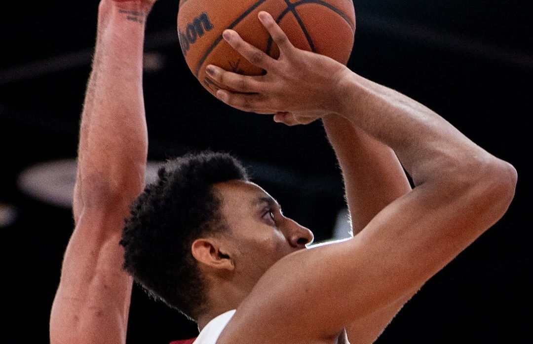 Imagen principal del artículo: Ian Martínez participa en las tres victorias de los Cavaliers en la NBA Summer League 2026