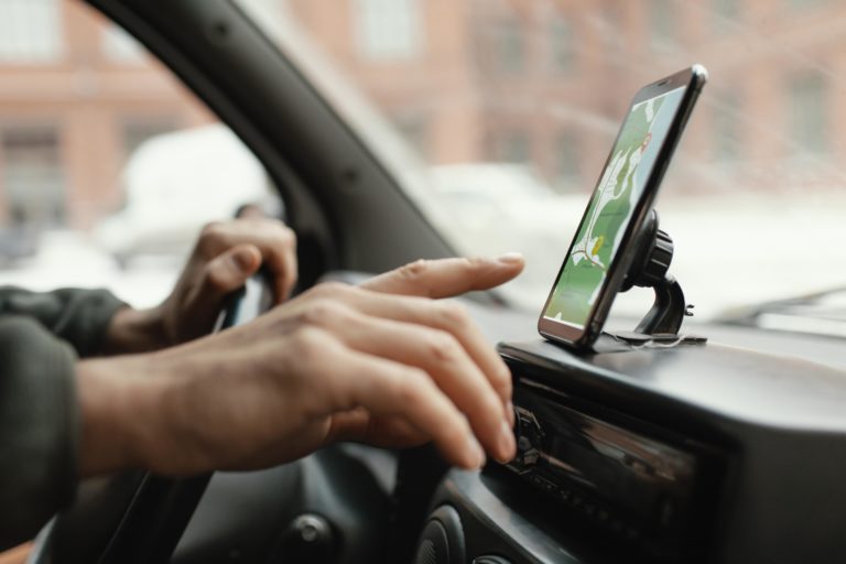 Asociación de conductores de plataformas alerta que proyecto de ley “taxifica” su actividad