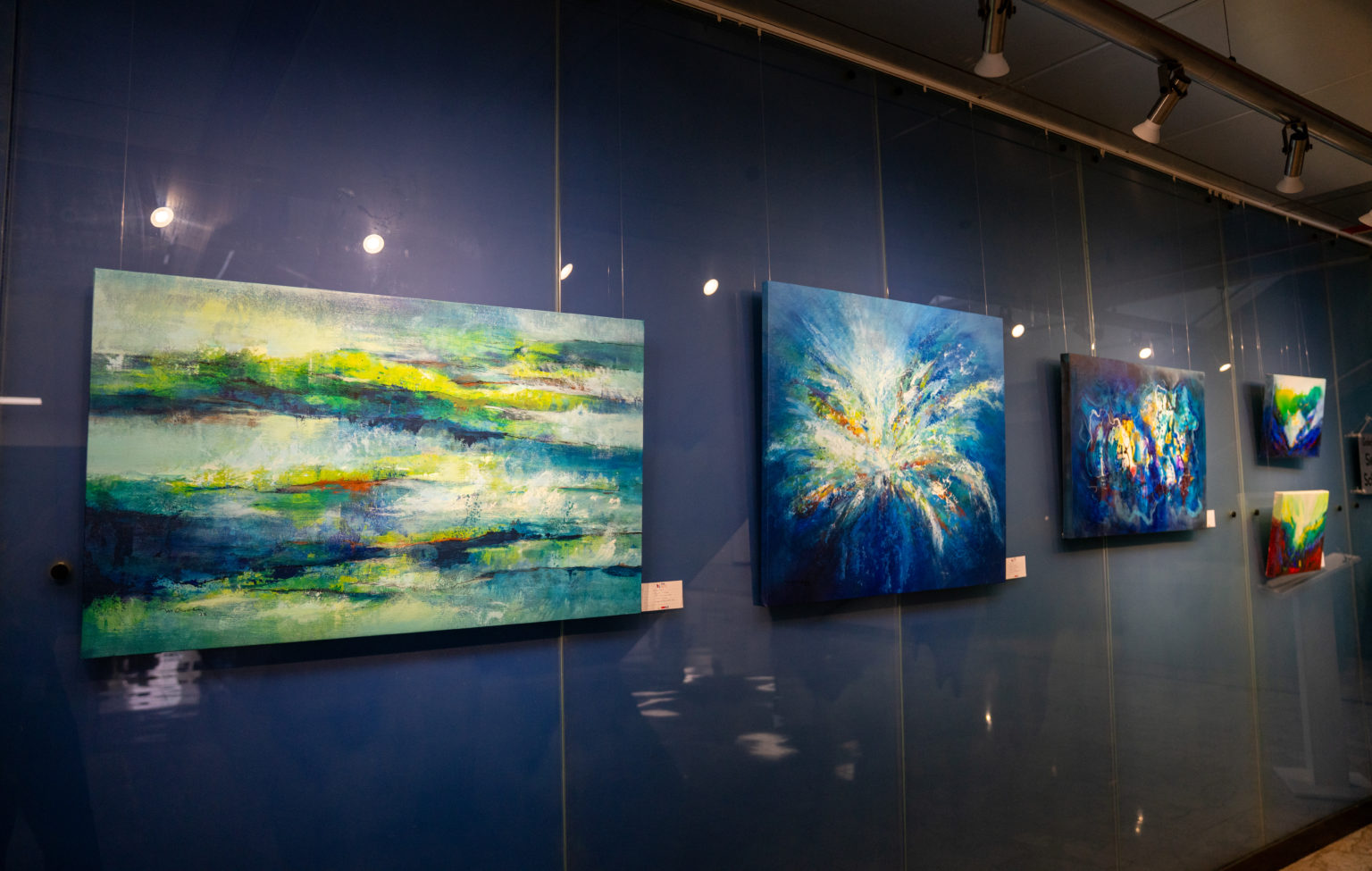 Imagen principal del artículo: Artista costarricense Magda Córdoba presenta la exposición “Ciclos” en la Galería Siegfried Schosinsky del BCR