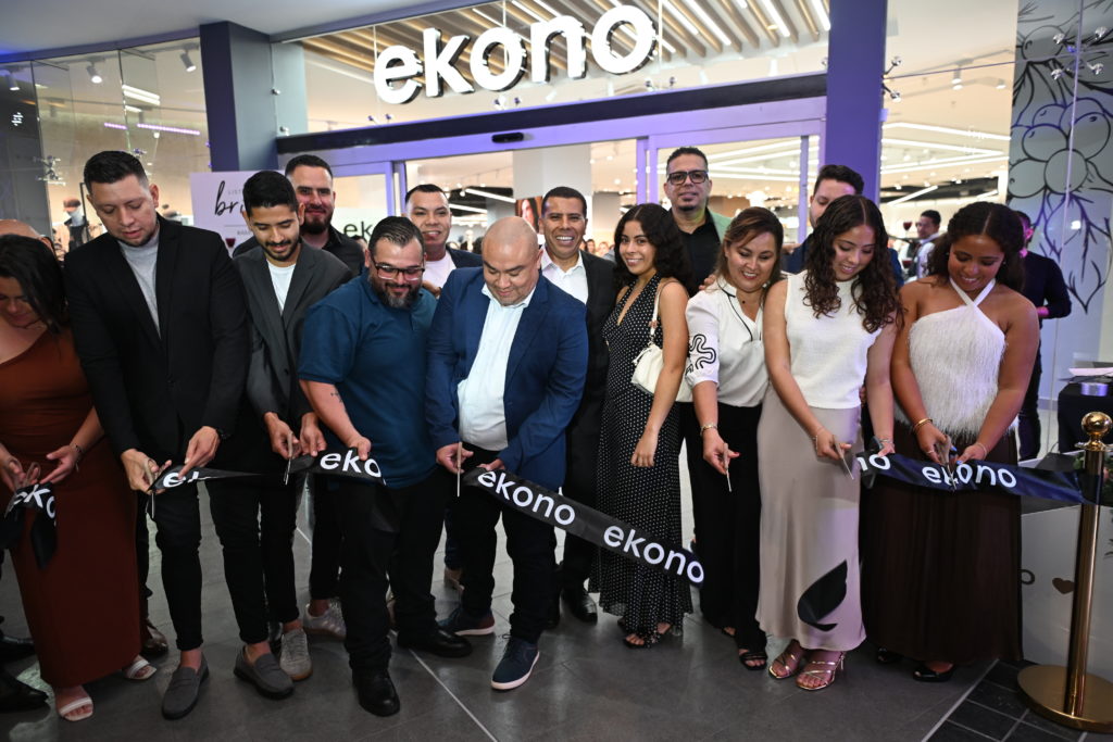 Ekono inaugura en Escazú Village su tienda número 42