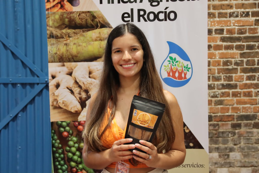 "Feria IMAS Impulsa" reunirá a 100 emprendimientos en la Antigua Aduana