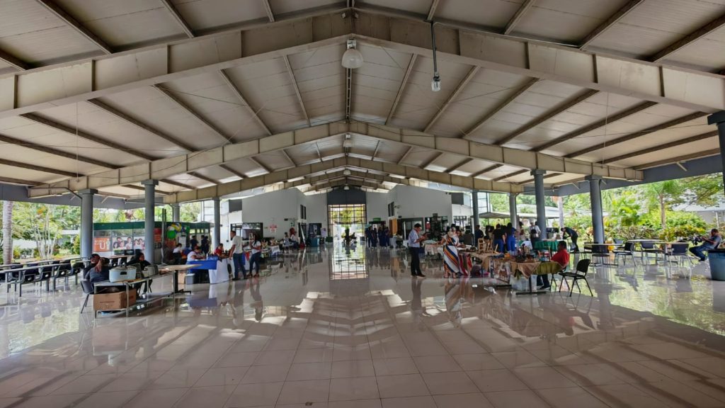 Universidad Latina realizará feria gratuita en Santa Cruz para impulsar empleo, emprendimiento e innovación