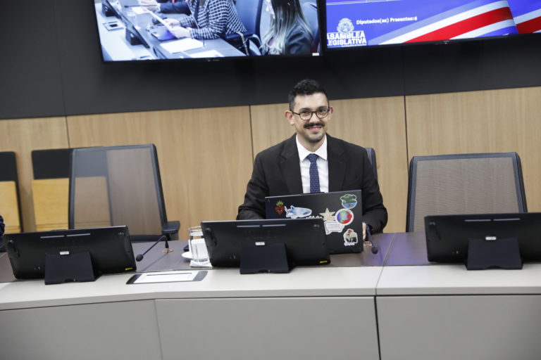 Diputado del FA propone que magistraturas suplentes sigan en funciones hasta que Asamblea nombre reemplazos