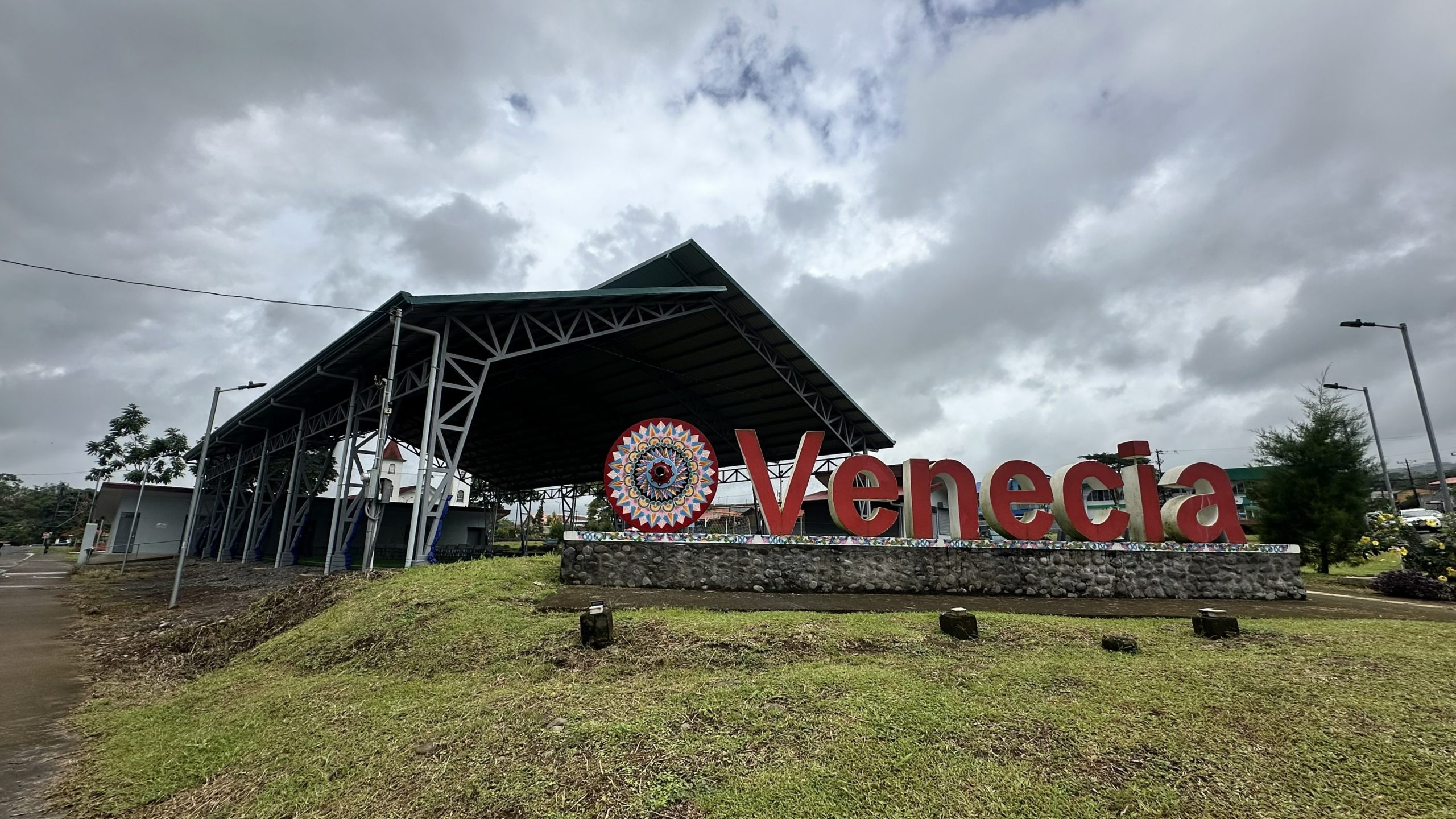 Imagen principal del artículo: Dinadeco: Venecia de San Carlos fortalece el deporte y el desarrollo comunal con nuevo complejo deportivo