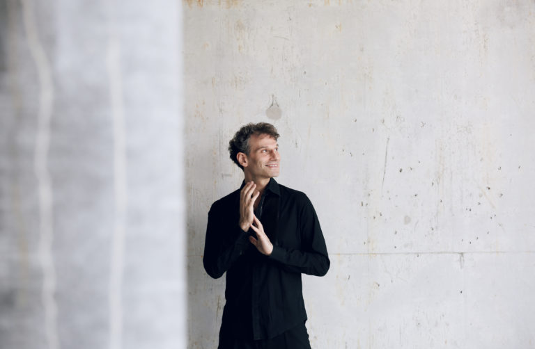 Pianista francés David Greilsammer ofrecerá concierto en el Teatro Nacional