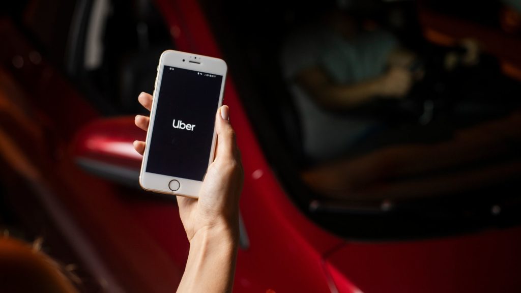 Uber abre registro para taxistas en Costa Rica y ofrece incentivos económicos para integrarse a su plataforma