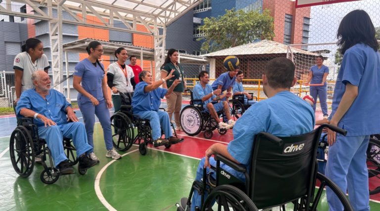 Deporte adaptado acompaña la rehabilitación de 60 pacientes al mes en el Cenare