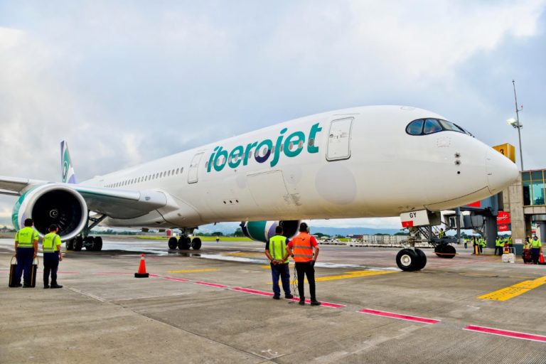 Iberojet añadirá un tercer vuelo semanal entre Madrid y San José a partir de noviembre