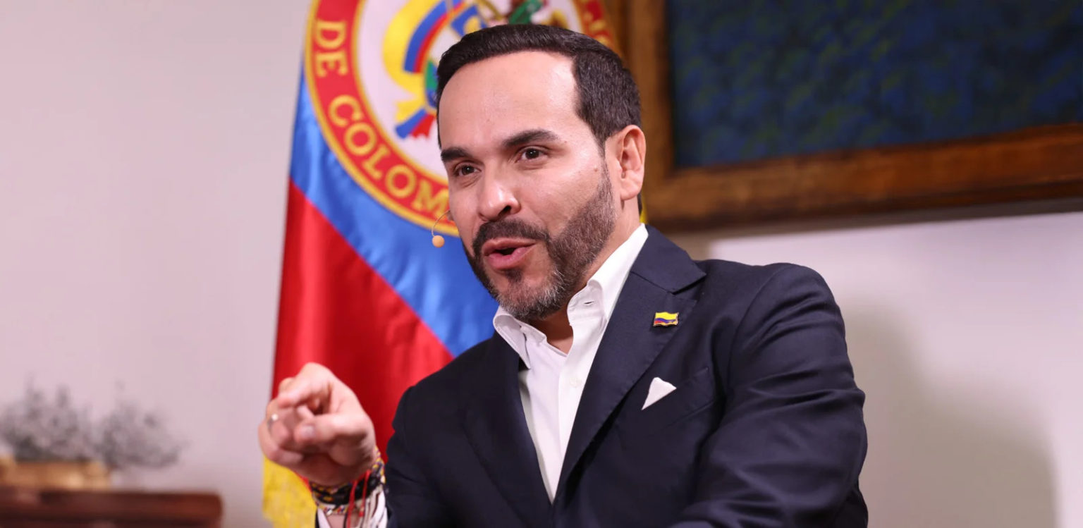 Imagen principal del artículo: Presidente electo de Colombia suspende proceso de transición y acusa plan de Petro para mantenerse en el poder