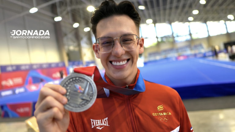 Taekwondista tico Camilo Cantillano conquista plata en el poomsae de Santo Domingo 2026