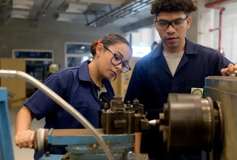 Estudiantes de la UCR llevarán cohete a competencia aeroespacial en México