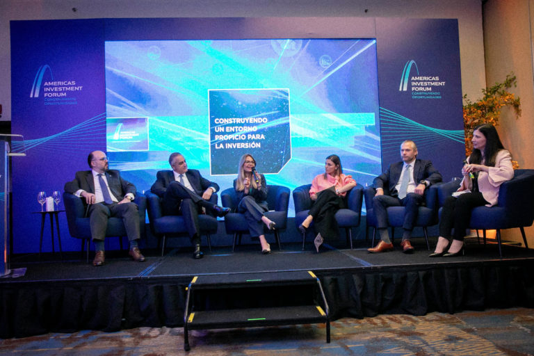 Costa Rica llevó su experiencia en atracción de IED al principal foro de inversión de las Américas