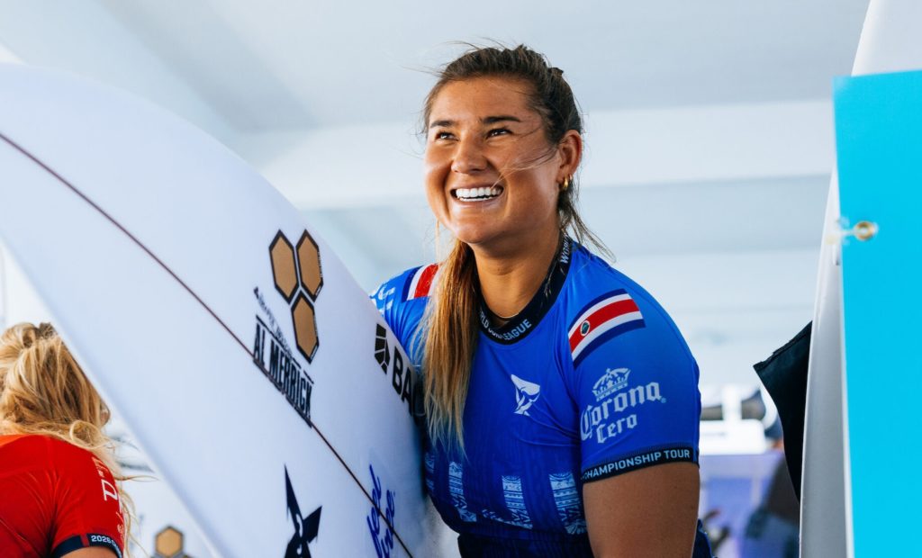 Brisa Hennessy avanza a octavos de final del Fiji Pro