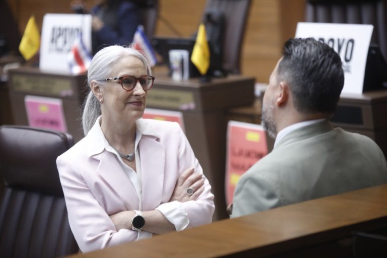 Diputada del PUSC propone incorporar al Hospital Blanco Cervantes en la Comisión Nacional de Vacunación