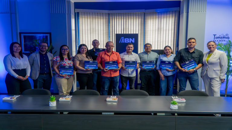 Premios de Expomóvil impulsarán nuevos proyectos familiares