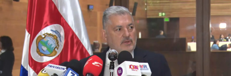 José Miguel Villalobos solicita separarse temporalmente del Colegio de Abogados y dejará de litigar