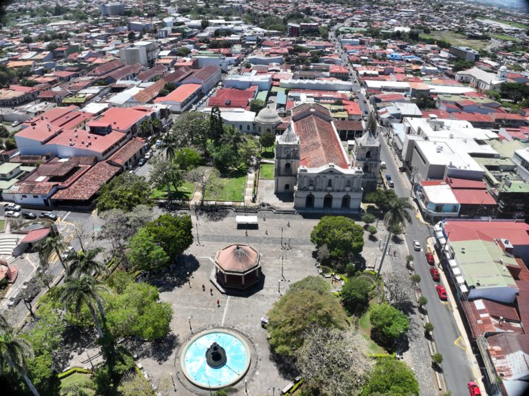 Heredia celebrará el Día de la Madre con feria de emprendimientos, gastronomía y concierto de la Sonora Santanera