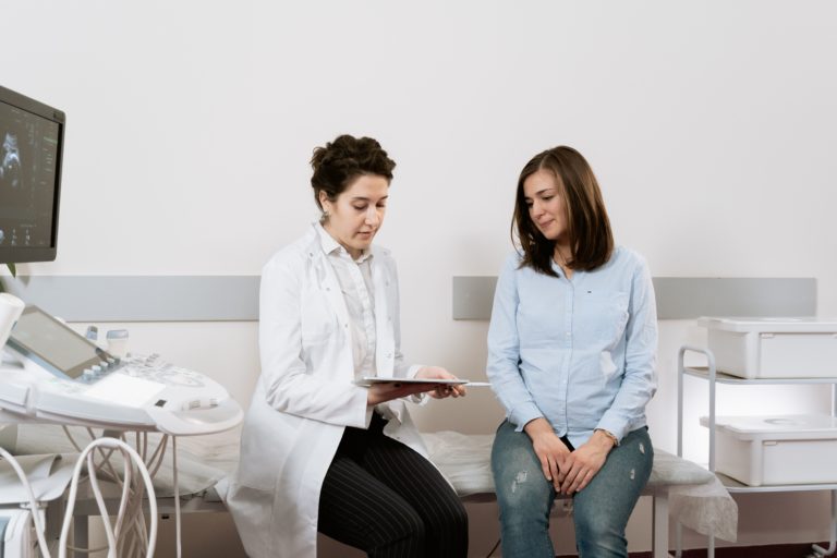 UCR ofrecerá consultas gratuitas en salud materna y reproductiva entre setiembre y noviembre