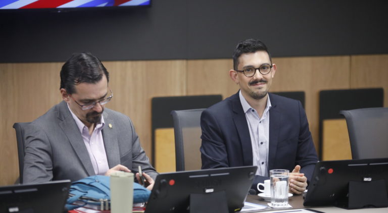Diputado del FA propone limitar pagos en efectivo a abogados defensores en casos de narcotráfico y crimen organizado
