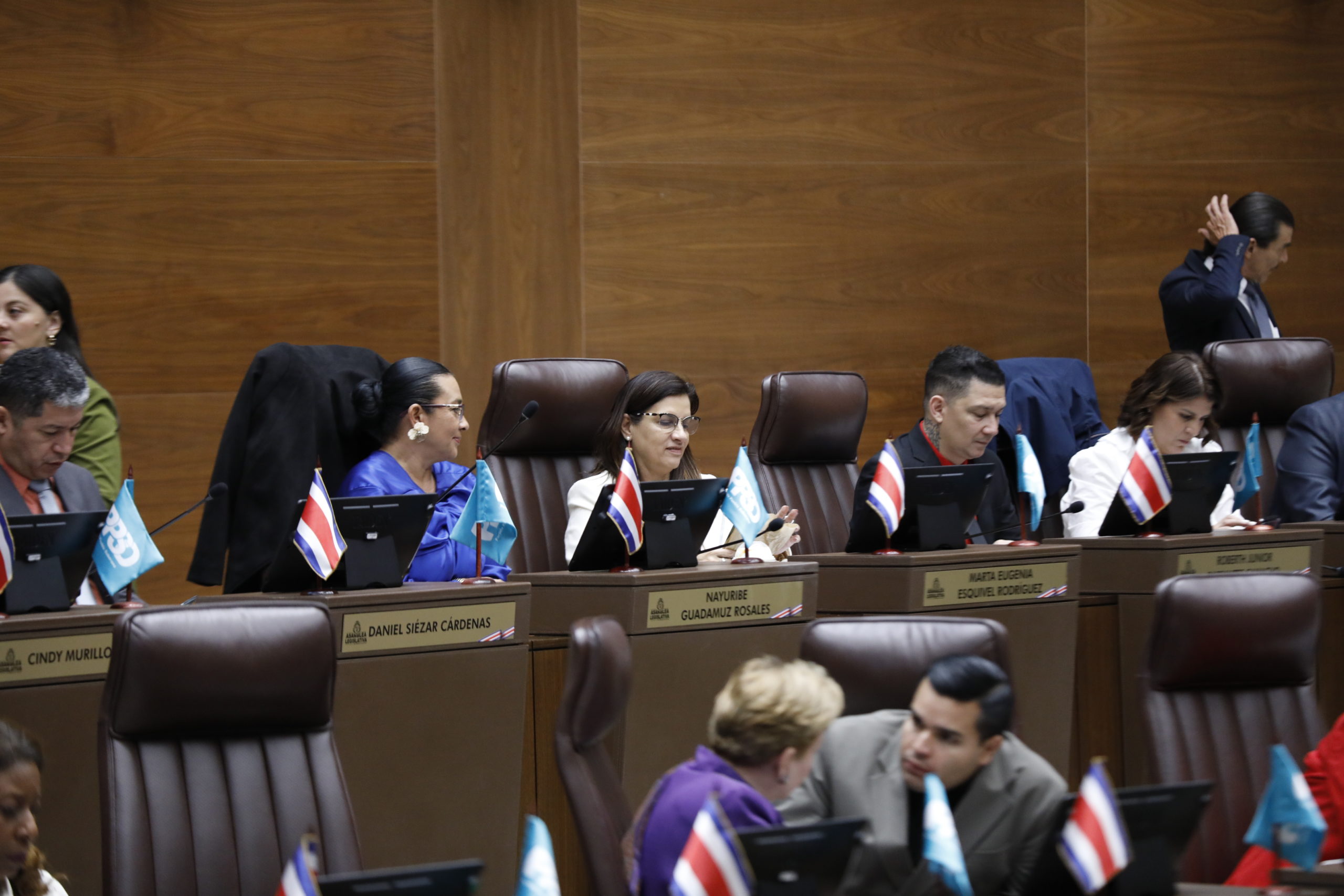 Imagen principal del artículo: Diez oficialistas proponen que magistraturas suplentes sean nombradas sin participación de la Corte Suprema