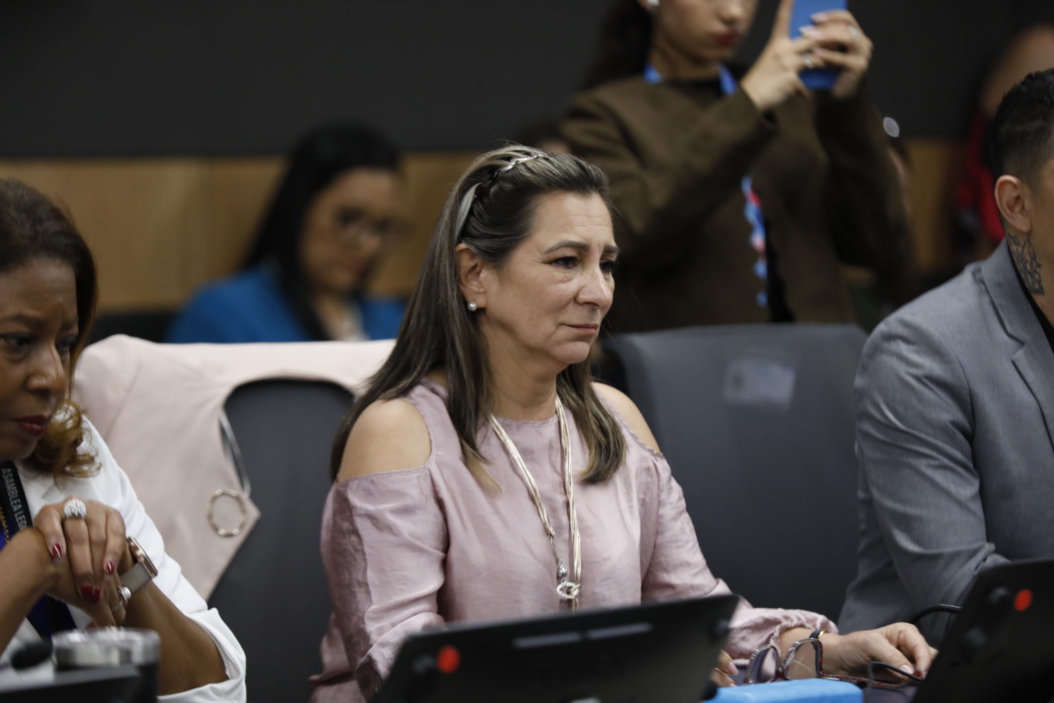 Imagen principal del artículo: 42 congresistas proponen reconocer la Lengua de Señas Costarricense en la Constitución