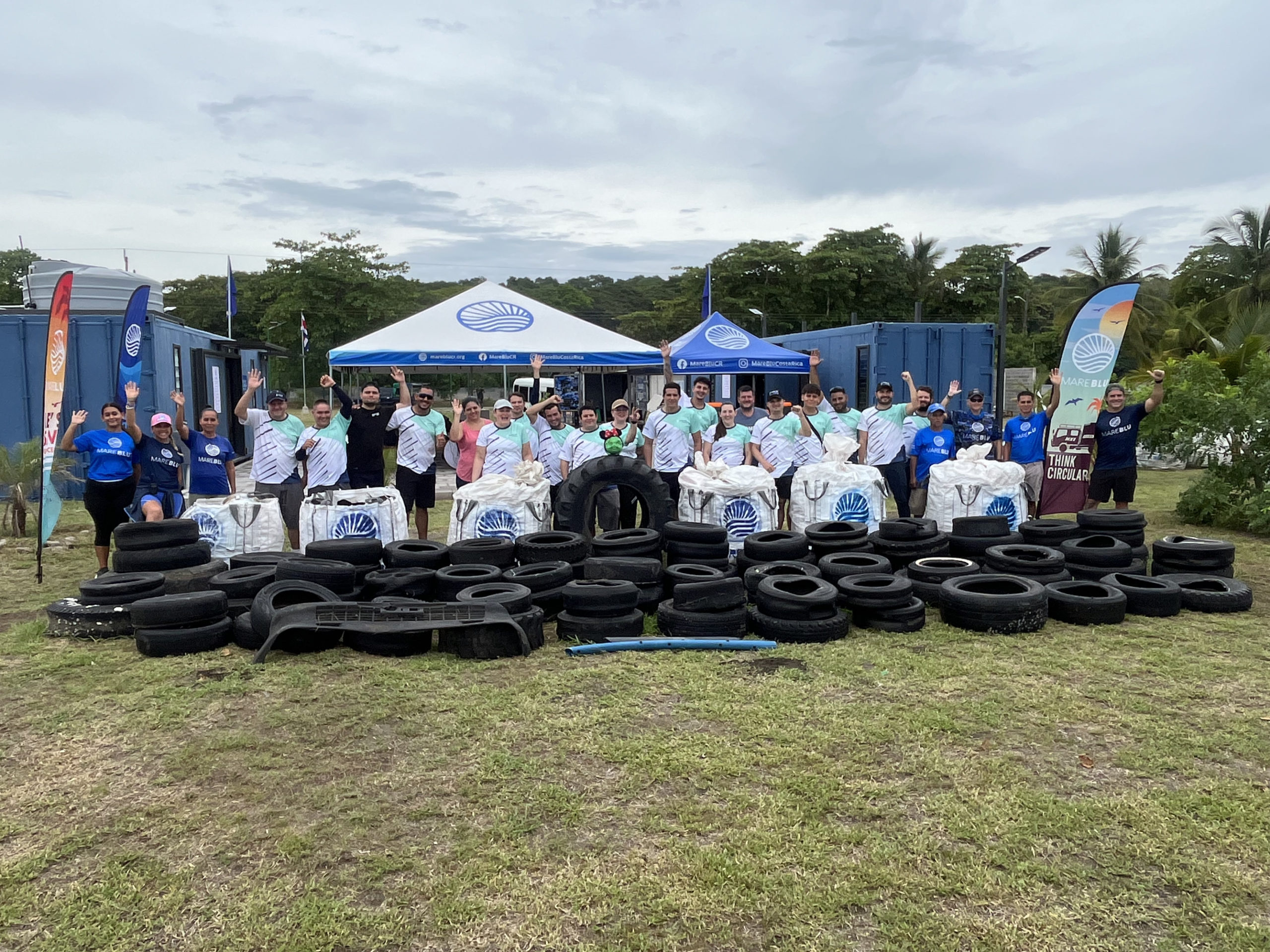 Imagen principal del artículo: 1105 kilogramos de residuos fueron recolectados durante jornada de limpieza en Playa Guacalillo