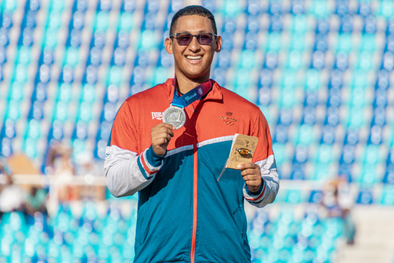Iván Sibaja supera los 80 metros y gana histórica medalla de plata en Santo Domingo 2026