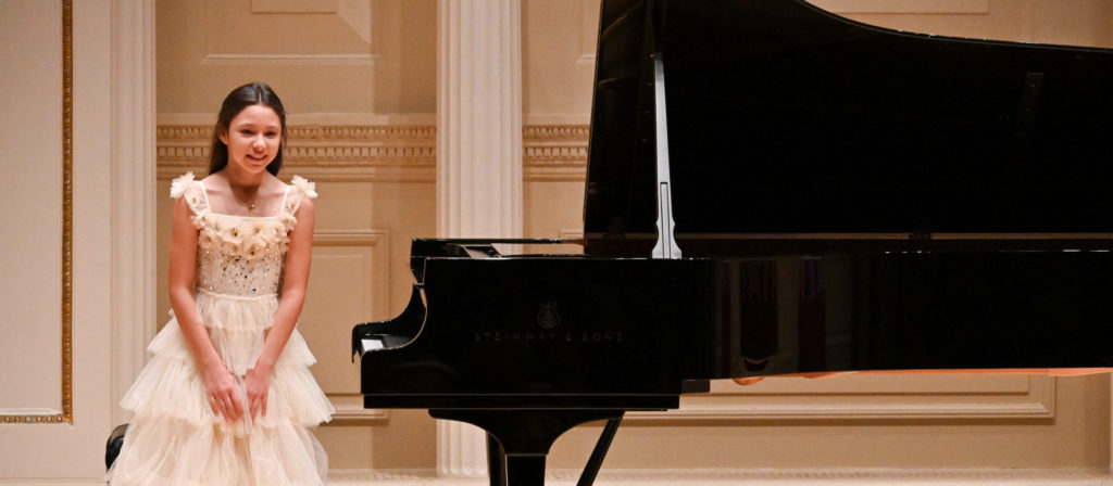 Pianista costarricense Isabella Castro obtiene segundo lugar en competencia internacional en Washington