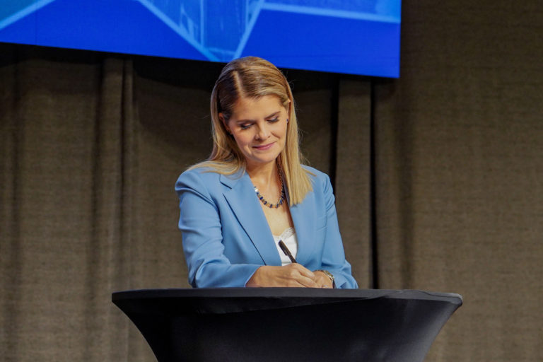 Laura Fernández defiende marginal meta de reducción de homicidios en su plan de desarrollo