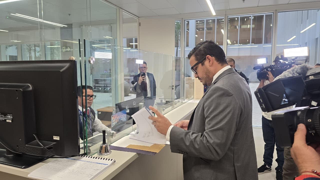 Imagen principal del artículo: Ejecutivo presenta proyecto para cerrar portillo que generó evasión de impuestos en importación de carros
