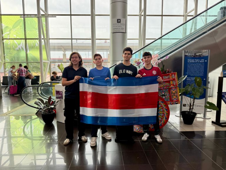 Cuatro estudiantes representan a Costa Rica en la Olimpiada Mundial de Informática