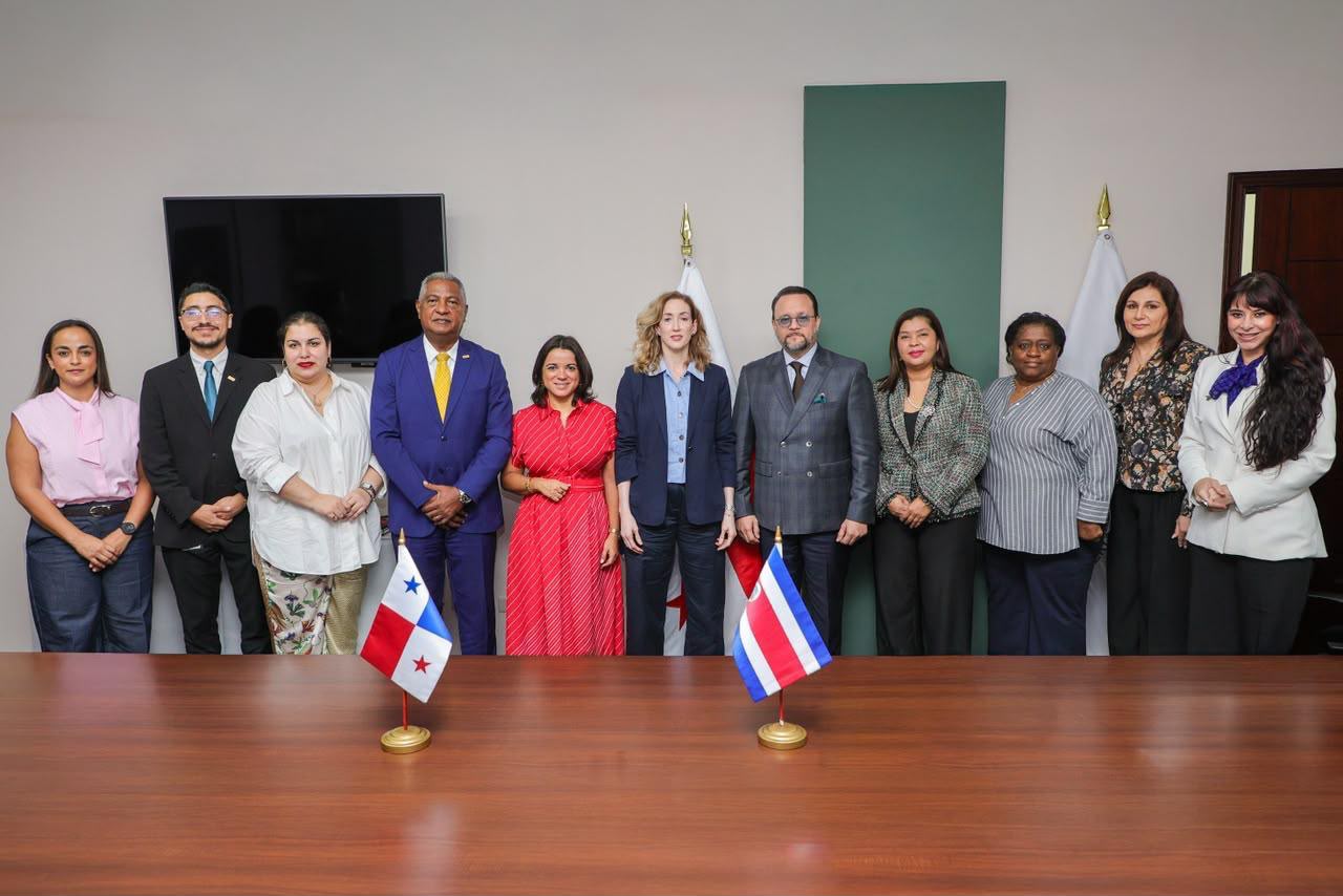 Imagen principal del artículo: Panamá pide más tiempo para responder a propuesta de Costa Rica sobre disputa comercial