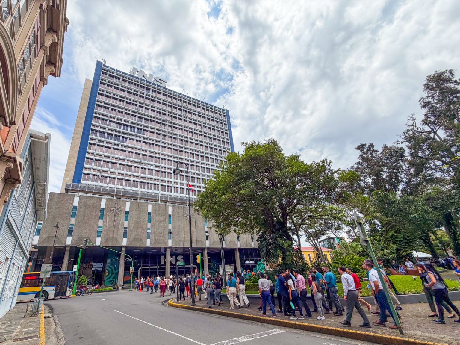 Imagen principal del artículo: INS ofrece programas de formación para fortalecer el crecimiento de las pymes