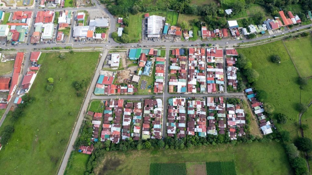 Sala IV condena a Salud, AyA y Municipalidad de Upala por falta de solución a aguas residuales en Urbanización Don Chú