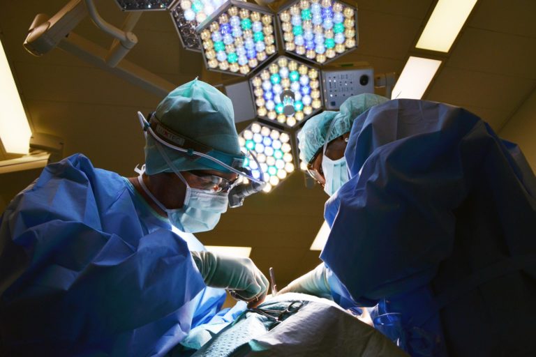 ¿Cuántos médicos especialistas necesitamos en Costa Rica?