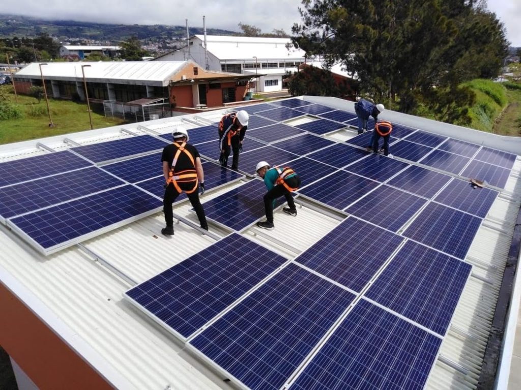 De un 25 al 30% de consumo de la energía eléctrica anual del Campus Tecnológico Central de Cartago será producida por el nuevo Complejo Solar del Laboratorio de Sistemas Eléctricos para la Sostenibilidad (SESLab).