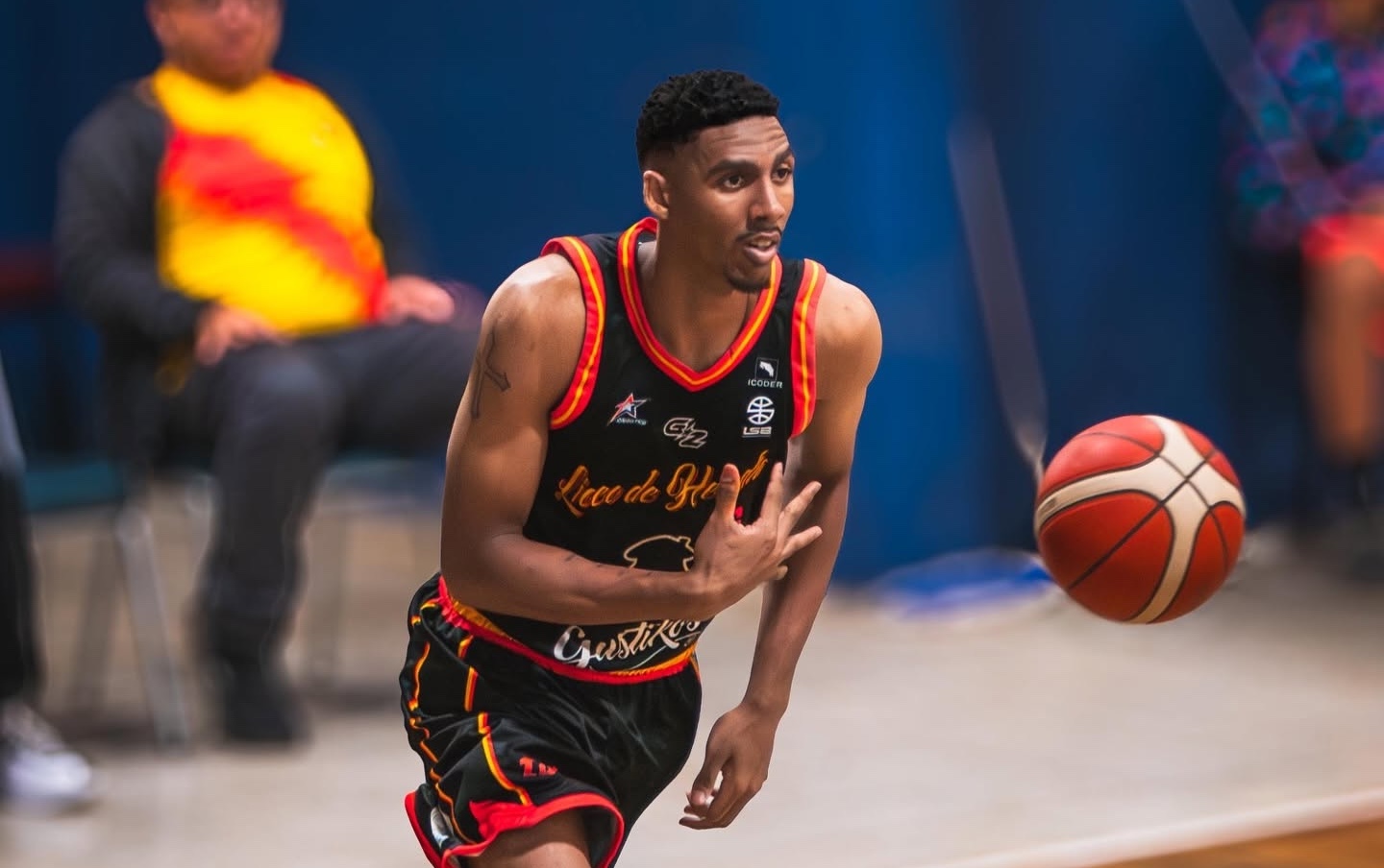 Imagen principal del artículo: Avery Martínez ficha por Barrio Jardín y da el salto al baloncesto argentino