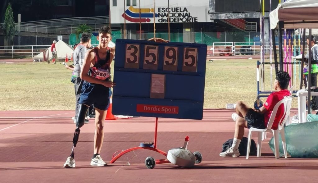 Dalessandro Abarca rompe récord de América y suma tres medallas en Cali