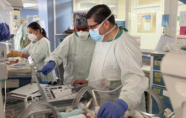 Especialistas internacionales capacitarán a médicos de Costa Rica en cirugía para tratar rara cardiopatía congénita