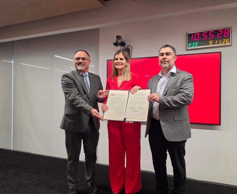 Zona Franca La Lima e INA acuerdan capacitar personal para expansión industrial en Cartago
